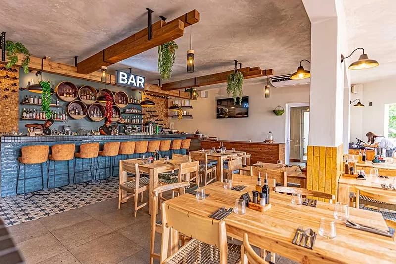 Skippies Restaurant at Beach Wood Boutique Hotel and Resort